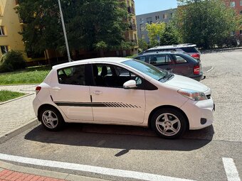 Toyota Yaris 1.3i 1.majitel koupeno v ČR - 3
