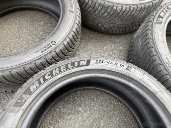 Zimní pneu 235/45R18 Michelin Alpin 5 - 3
