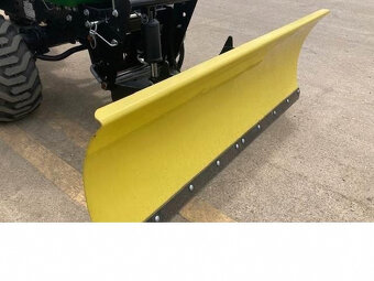 Traktor John Deere R - 3
