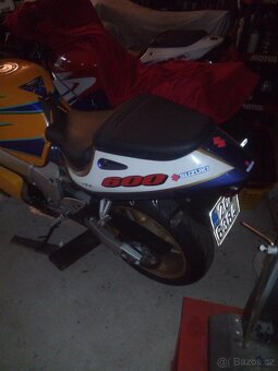 SUZUKI GSX-R 600 SRAD - 3