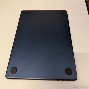 Macbook Air 13”(2022) Midnight, krásný stav - 3