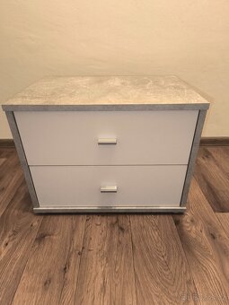 Malá komoda/noční stolek - 3