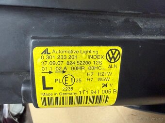 VW Touran levé přední světlo. - 3