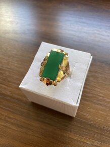 Zlatý prsten se zeleným kamenem - 3