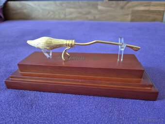 zlato stříbro harry potter nimbus 2000 3D 2024 proof - 3
