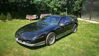 Pontiac Fiero V6 2,8 GT manuál - 3