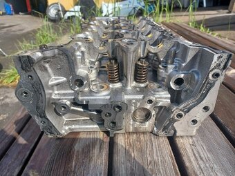 Hlava motoru 1.6 diesel  č.110422959r - 3