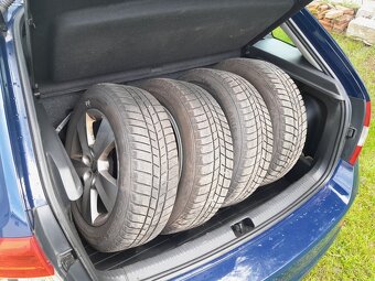 ŠKODA Rapid Spaceback Ambition 1,2 TSI 81 kW - 3