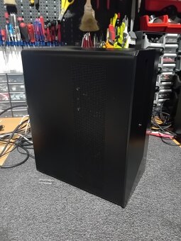 R3 2200G/8GB DDR4/256GB M.2 SSD/500GB HDD/RX 550 - 3