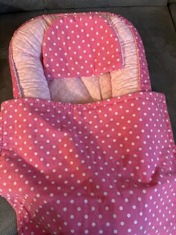 Hnízdečko s peřinkami pro panenky - 3