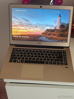 Acer notebook ružovy - 3