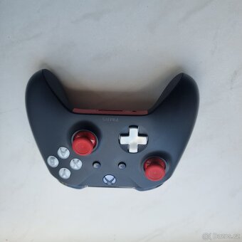 Microsoft Xbox Wireless Controller - 3