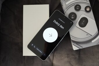 Nothing Phone (3a) Pro 12GB/256GB, top stav - 3