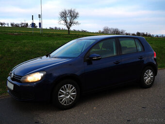 VW Golf 6 ▪ 1.6 75 kW ▪ Climatronic ▪ výhřev ▪ 2 sady kol ▪ - 3