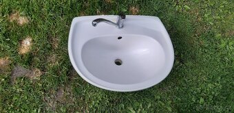 Prodám umyvadlo s nohou i baterii - 3