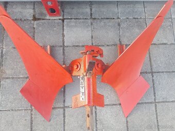 Pluh obracák Vari APH 352 - 3