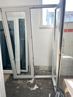PLASTOVÉ DVOUKŘÍDLÉ DVEŘE BALKÓNOVÉ 138x220-PLZEŇ - 3