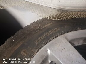 Prodám dvě sady kol na Mercedes ML - 3