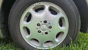 Mercedes-Benz 140.500 SE - 3