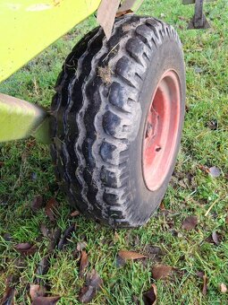 Sběrací vůz Claas Autonom 2.700kg - 3