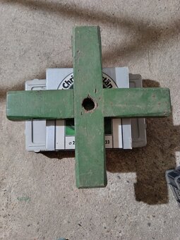 Prodám dva stojany na vánoční stromeček - 3