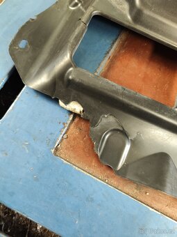 Kryt motoru Peugeot 208, Citroën C4 9682559380 - 3