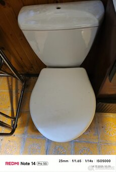 SPRCHOVÝ KOUT,VANA A TOALETA. - 3