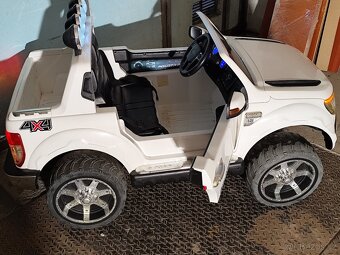 Dětské elektrické auto FORD RANGER - 3