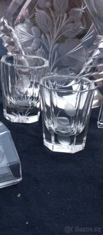 Zdobený set Karafa+panáčky MOSER - 3