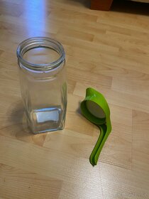 skleněný džbán na vodu s plastovým víkem SmartCook - 3