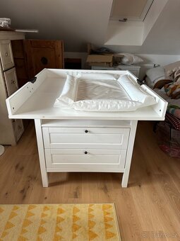 Přebalovací komoda Ikea Sundvik - 3