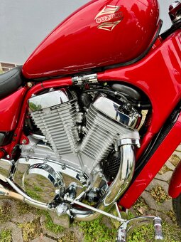 Suzuki vs 800 Intruder - 3