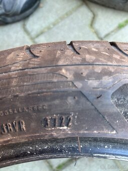 Pneu GOODYEAR 245/45R18 - 3