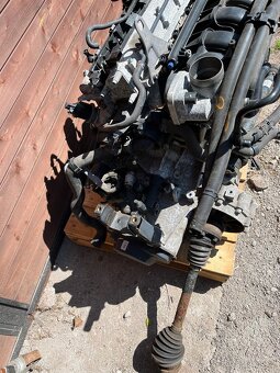 Motor fabia 1 1.4 16v 77 kw - 3
