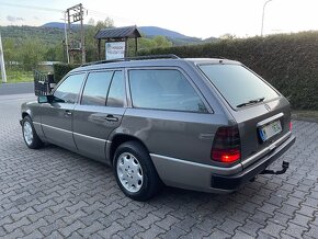 Mercedes W124, 300TD 4Matic, nádherný stav, 2x sada kol - 3
