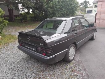 Mercedes Benz 190 - 3