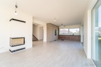 Prodej rodinného domu 124 m², pozemek 1153 m², Sibřina - 3
