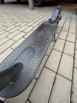 Elektrokoloběžka Xiaomi scooter pro - 3