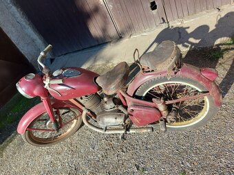 Jawa 250 Pérák 1954 komunista - 3