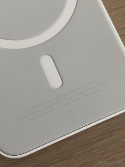 Apple MagSafe powerbank (model A2384) - 3