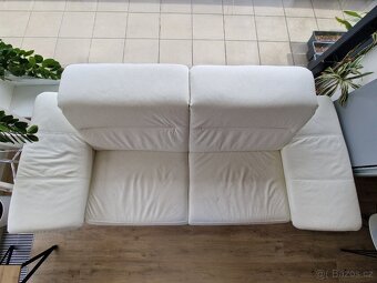 Bílá kožená sedačka dvoják - 3