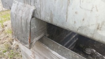 plechová bedna / kontejner - robustní konstrukce - 3