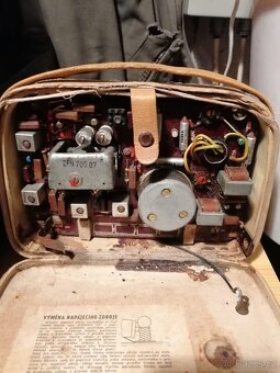 Staré rádio Tesla - 3