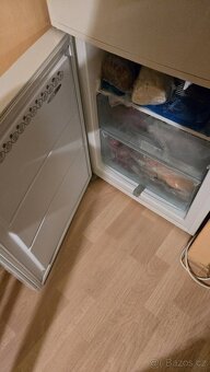 LEDNICE KOMBINOVANÁ S MRAZÁKEM - 3