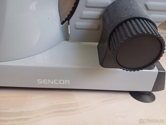 Sencor SFS 4050SS ELEKTRICKÝ KRÁJEČ POTRAVIN - 3