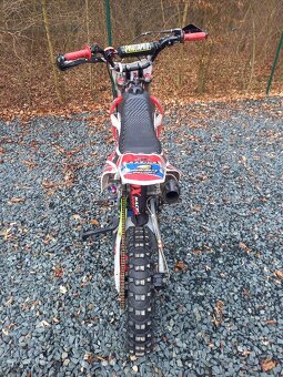 Dva pitbike s motorem Daytona a s motorem Stomp Detroit 170 - 3