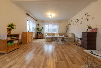 Prodej rodinného domu 196 m², pozemek 489 m² - 3