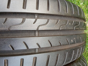 2 zánovní letní pneumatiky Dunlop 185/65/15 7,6mm - 3