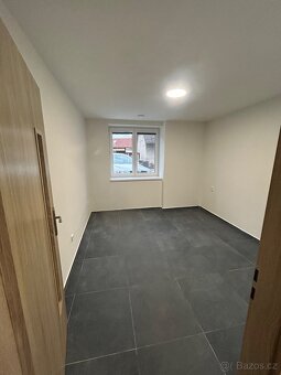 Pronajmu byt 3+kk včetně parkovacího stání a zahrady - 3