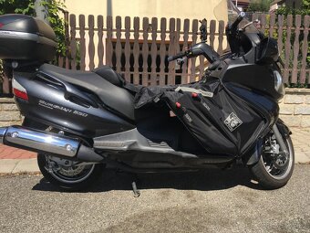 Suzuki Burgman 650 Executive - Praha - 3